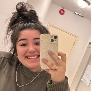 Meet your Posher, Ariana